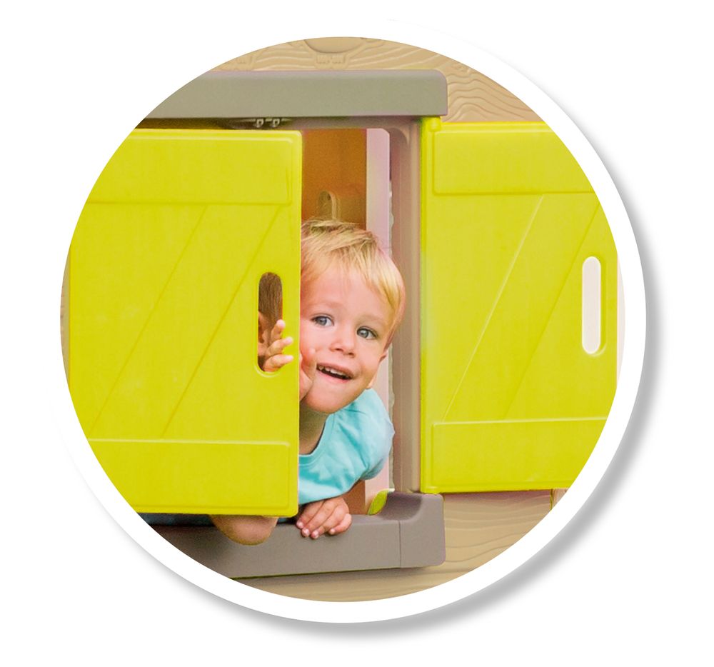 Детский домик лесника Smoby с ставнями и круглыми окнами 810406